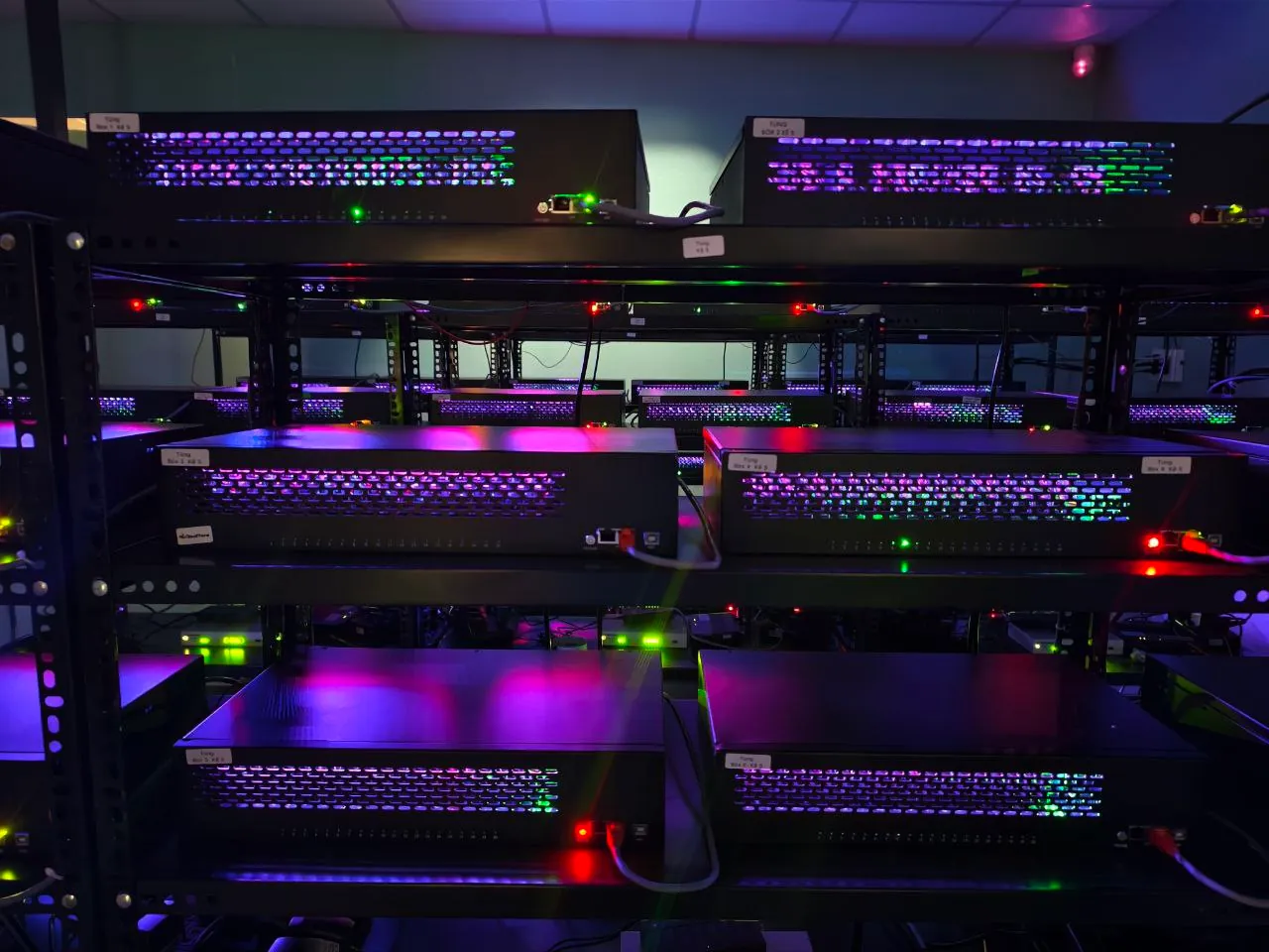 Inside XCloudPhone Servers: Real ARM Phones 